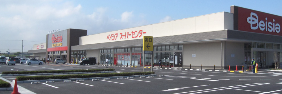 【ベイシア 木更津金田店】衣料入口前スペース　販促プロモーションに最適なスーパー店内催事イベントスペース