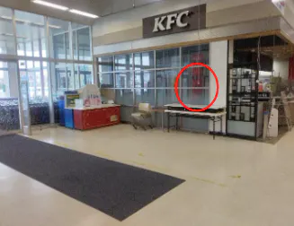 【イオン八戸田向店】テナント側入口横 販促プロモーションに最適なスーパー店内催事イベントスペース