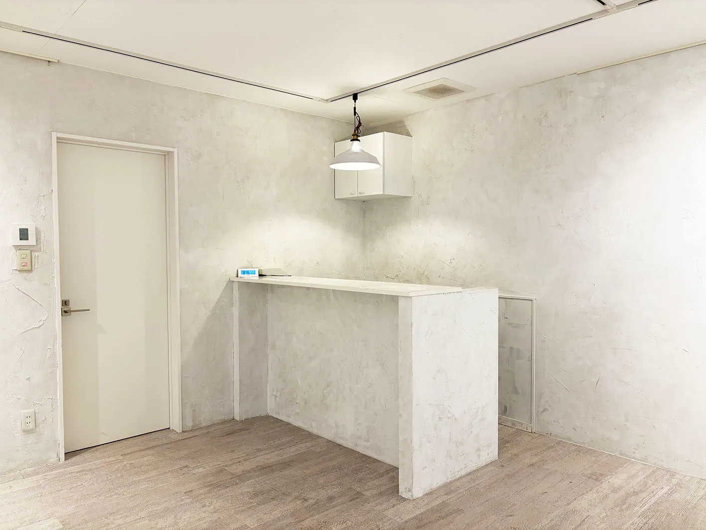 【芝公園駅4分】白基調×自然光・作品が映えるギャラリースペース（2F）