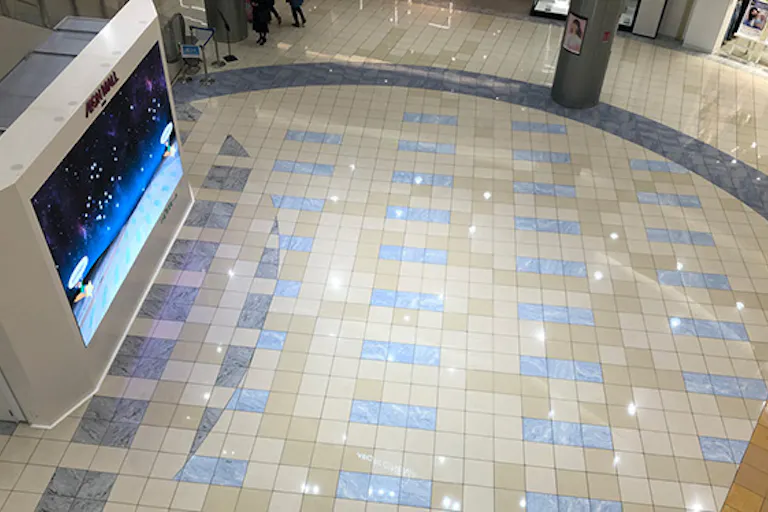 【イオンモール高崎】専門店街1F セントラルコートの画像1