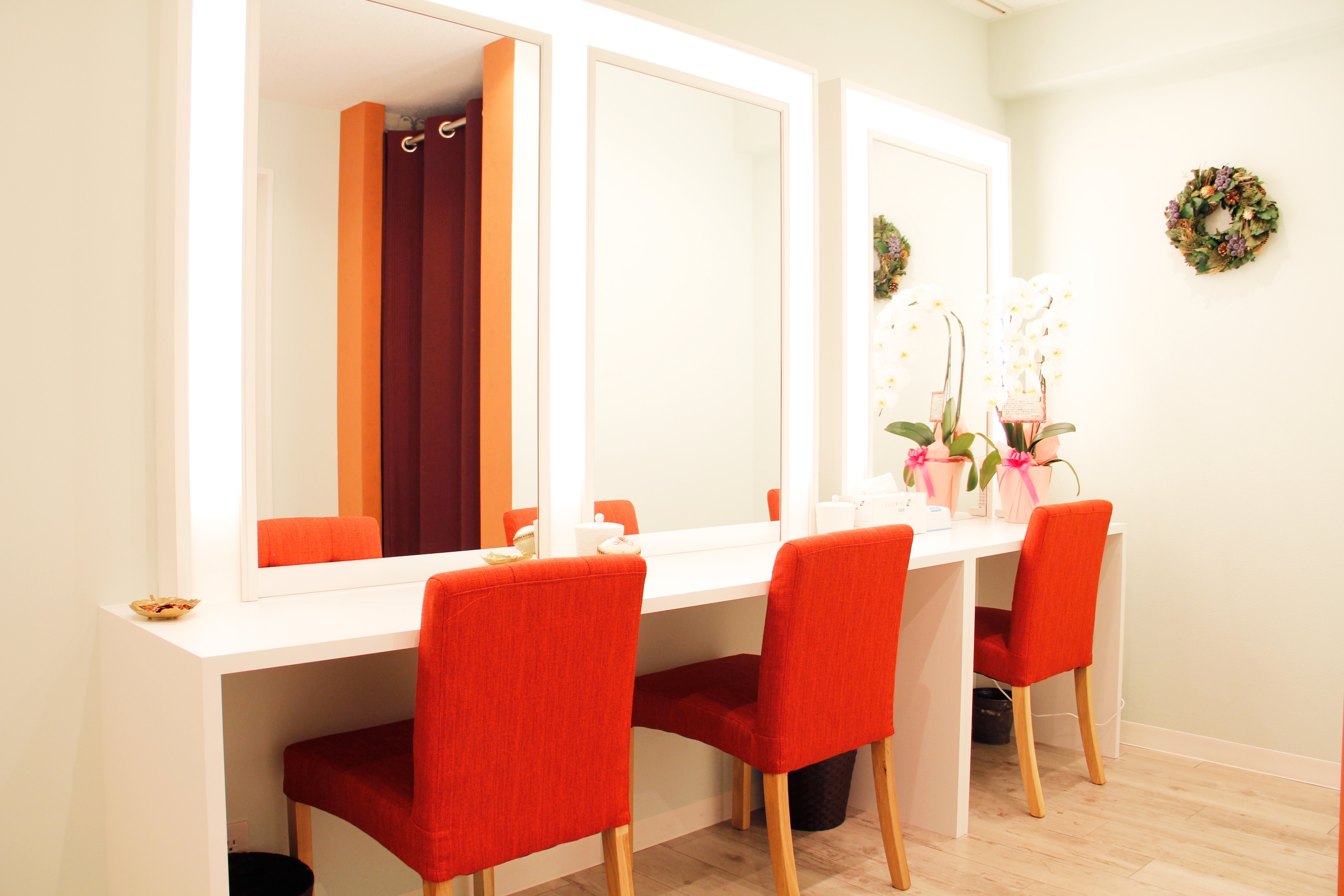 【新宿御苑前駅４分】セミナー・ワークショップ・フィッティング・ヘアメイクアップなど幅広く使えるスタジオスペース