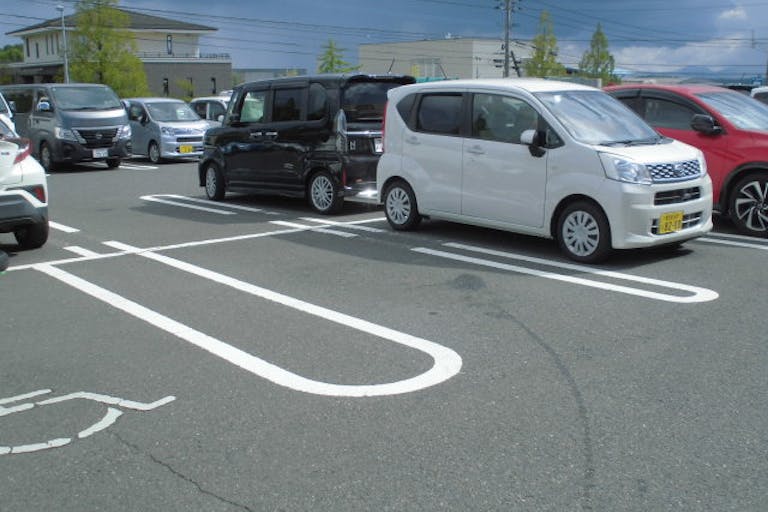 【ホームマートニシムタ 伊敷ニュータウン店】販促プロモーションや物販に最適な駐車場スペース