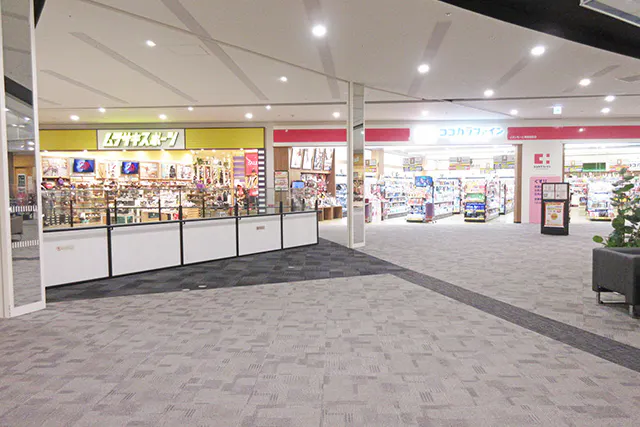 【イオンモール堺鉄砲町】2Fココカラファイン前ブリッジ