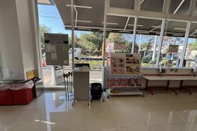 【西友 東大和店】1Fレジ前 プロモーション用途や物販、食物販のポップアップストアに最適なスーパー店内催事イベントスペース