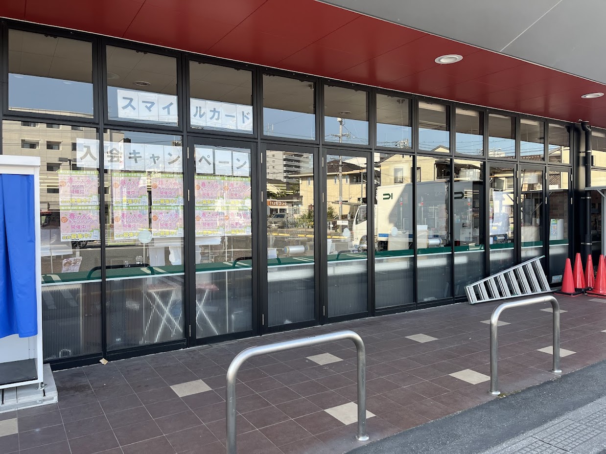 【フレスタ廿日市住吉店】プロモーションイベントに利用可能な軒下スペース