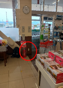 【マックスバリュ平賀店】入口横スペース 販促プロモーションに最適なスーパー店内催事イベントスペース