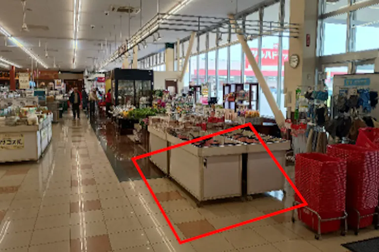 【マックスバリュ平賀店】入口横スペース 販促プロモーションに最適なスーパー店内催事イベントスペースの画像2