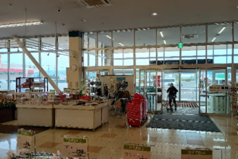 【マックスバリュ平賀店】入口横スペース 販促プロモーションに最適なスーパー店内催事イベントスペースの画像4