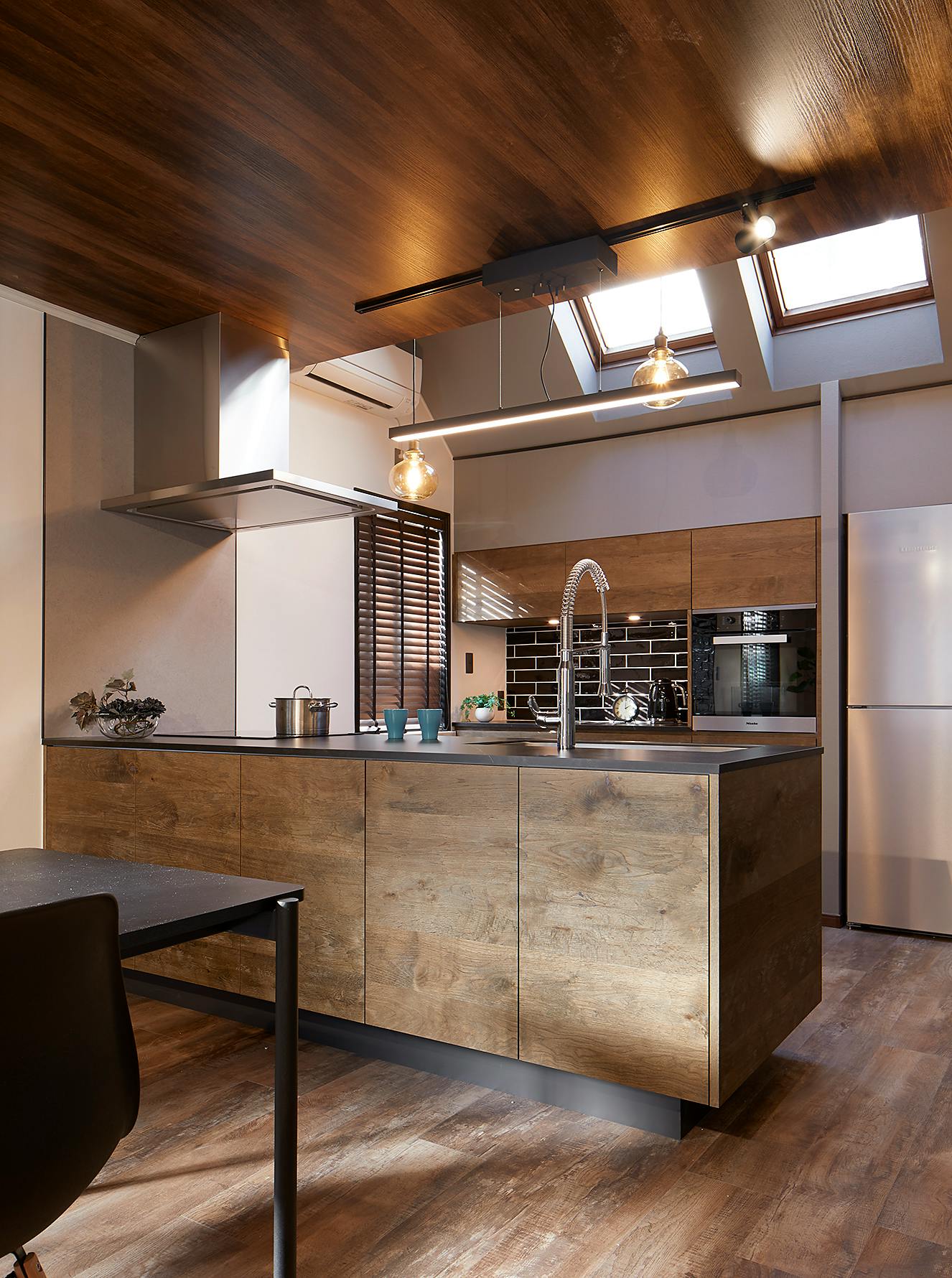 【三軒茶屋駅5分】和室・カウンターキッチン・備品完備の一軒家をまるごと貸出！ポートレート撮影や動画撮影に最適なデザイナーズ住宅のレンタルスペース