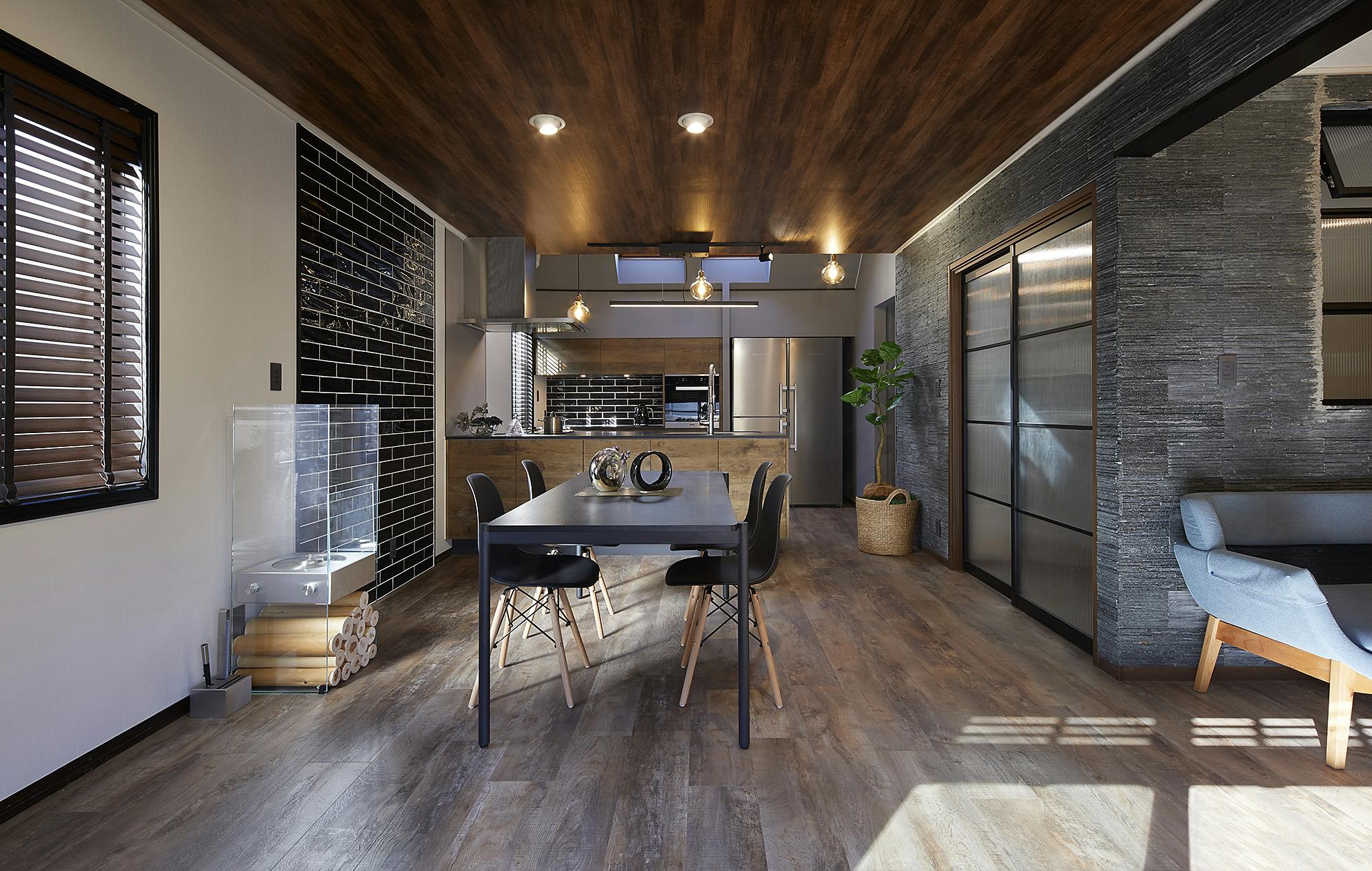 【三軒茶屋駅5分】和室・カウンターキッチン・備品完備の一軒家をまるごと貸出！ポートレート撮影や動画撮影に最適なデザイナーズ住宅のレンタルスペースの画像