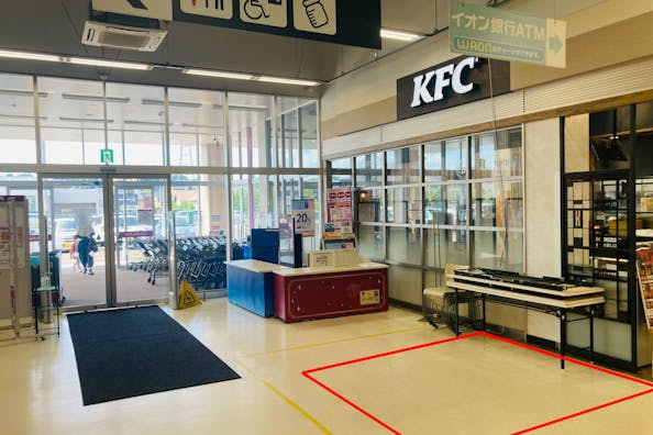 【イオン八戸田向店】プロモーションイベントや小規模物販に最適な施設1階入口付近にあるイベントスペース