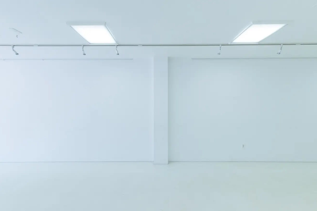 【赤坂駅4分】展示会やポップアップストアに最適な白を基調とした視認性抜群の路面スペース