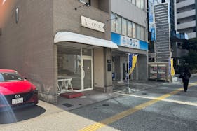 【赤坂駅4分】展示会やポップアップストアに最適な白を基調とした視認性抜群の路面スペース