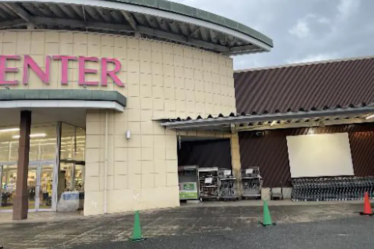 【イオンスーパーセンター栗原志波姫店】駐車場 販促プロモーションや物販に最適なスーパー店外催事イベントスペースの画像1
