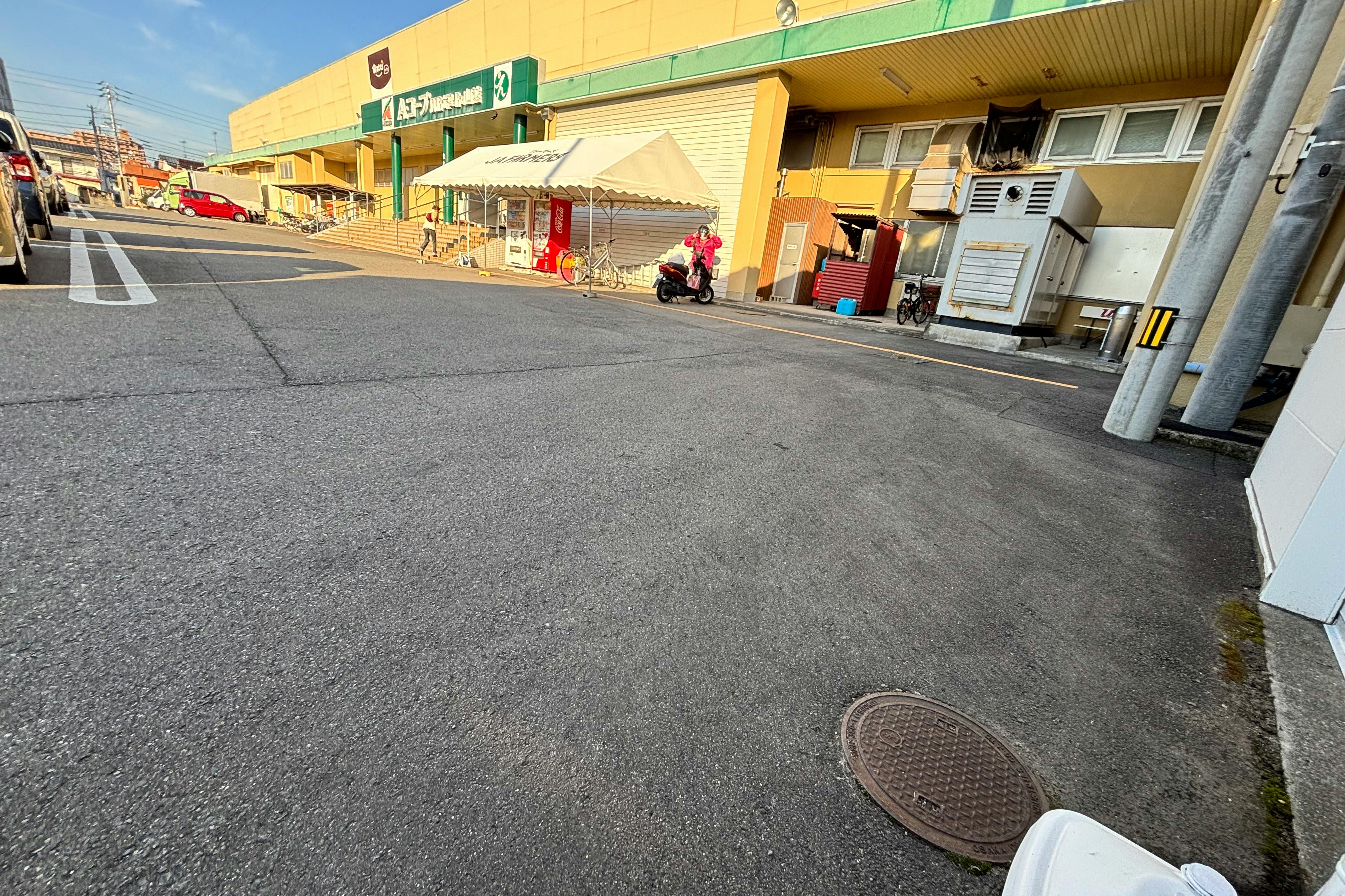 【Aコープハトマート山越店】食物販や販促イベントに最適なコインランドリー付近の屋外スペース