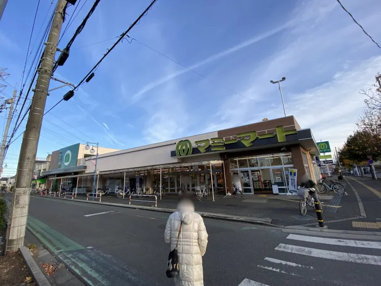 【マミーマート三芳】プロモーションに利用可能な青果側入り口付近のスペース