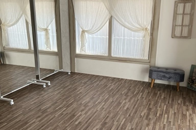 【奈良県田原本町】ロケや撮影会等の撮影用途、ワークショップやオフサイトミーティングに最適なオシャレなレンタルスペースの画像7