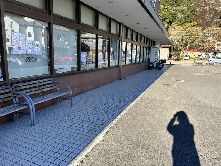 【オークワ古座川】販促キャンペーンやプロモーションイベントに適した催事スペース(軒下)