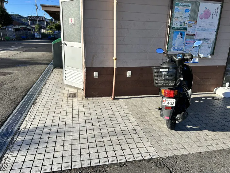 【オークワ古座川】販促キャンペーンやプロモーションイベントに適した催事スペース(軒下)