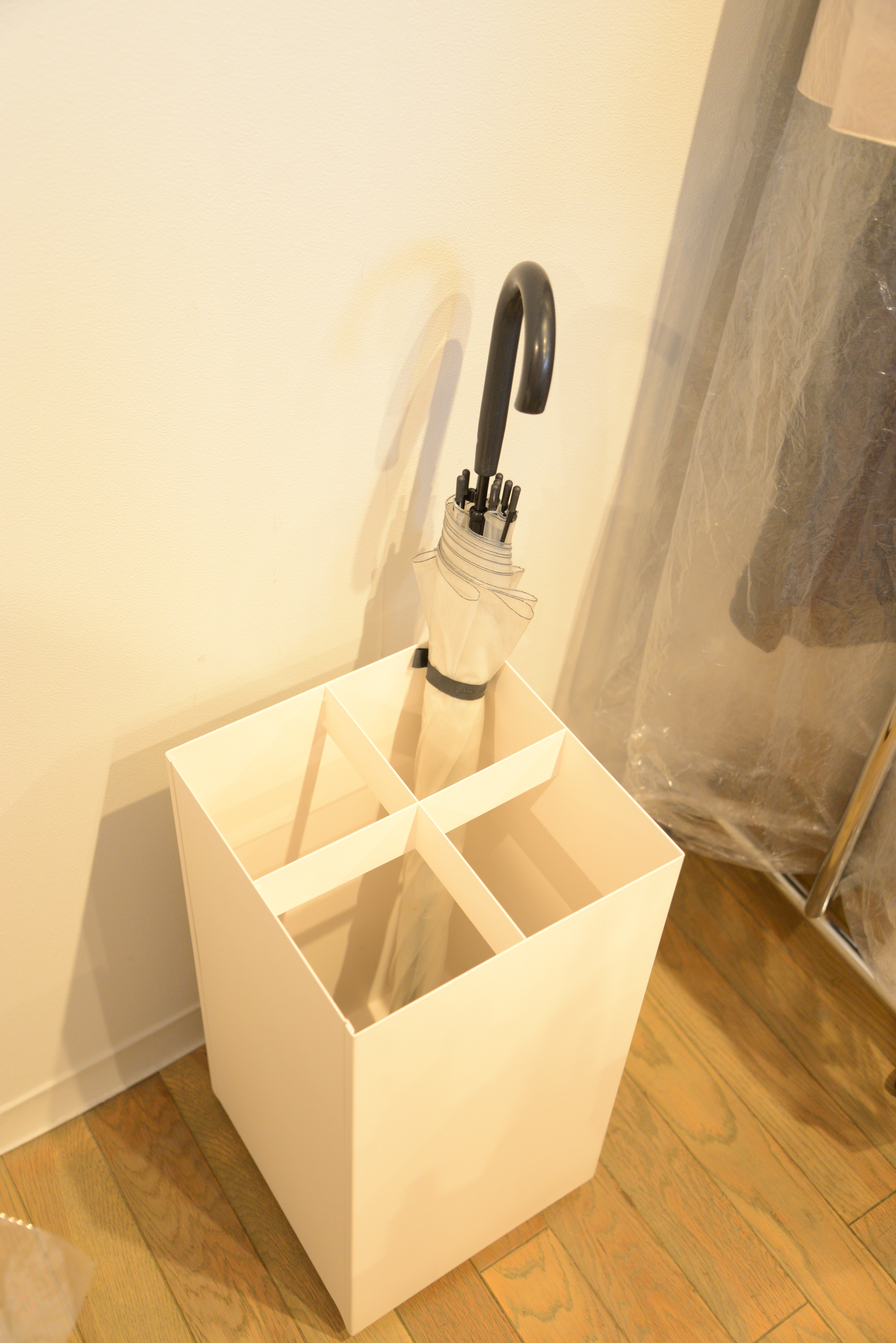 【六本木通り】アパレルの展示会場や販売促進イベント会場に最適なコンクリート壁×ウッド調の床で構成されたスタイリッシュなレンタルスペース