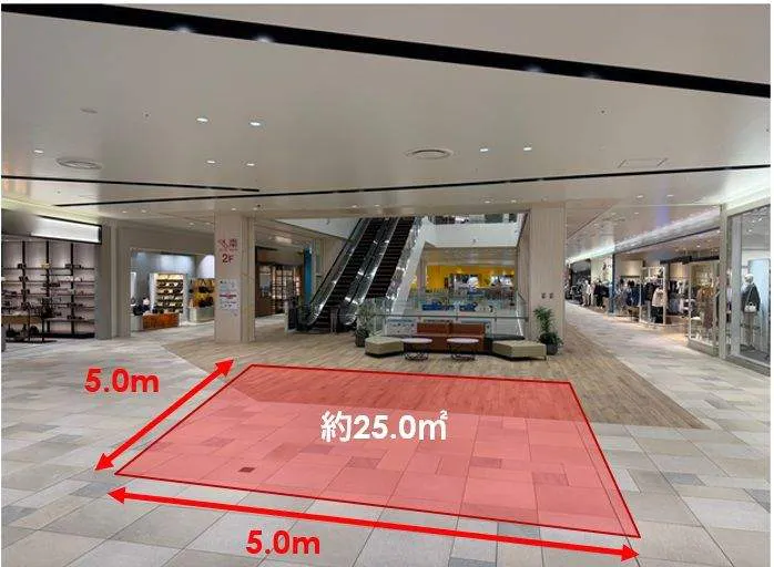 【ららぽーと福岡】2階 南エスカレーター前