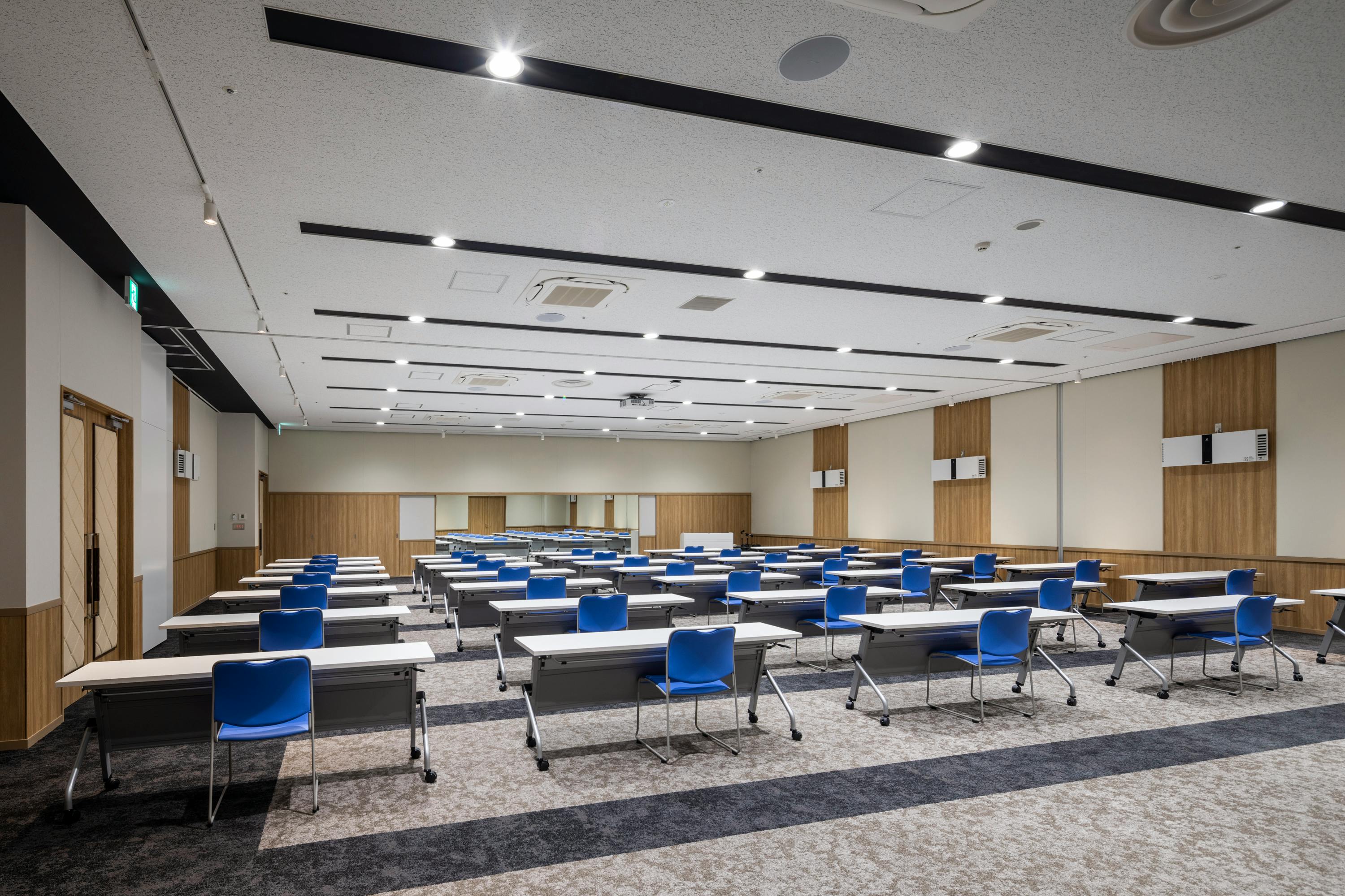 【イオンモール Nagoya Noritake Garden】イオンホールBの画像