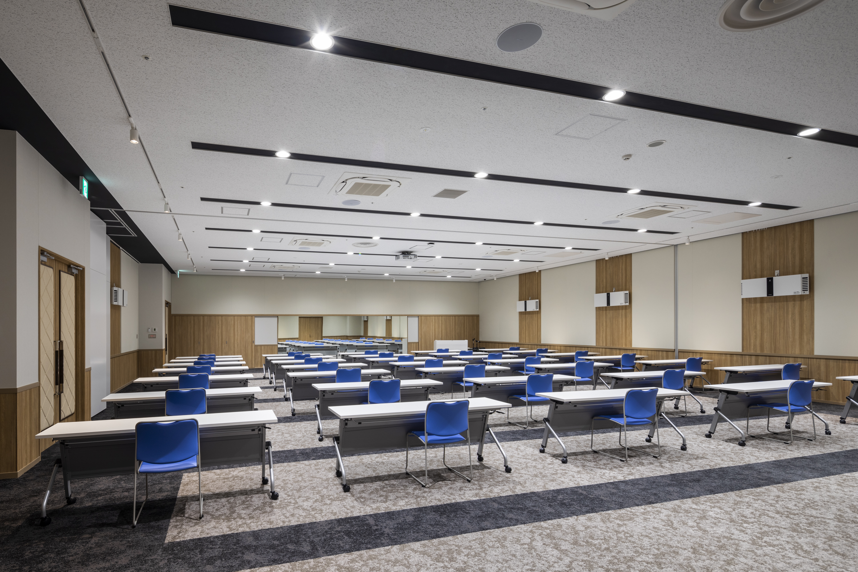 【イオンモール Nagoya Noritake Garden】イオンホールB