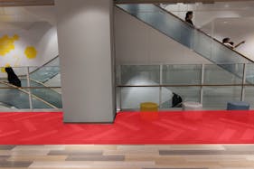 【KAMEIDO CLOCK】2階エスカレーター横 物販、食物販のポップアップストアや販促プロモーションに最適な催事イベントスペース