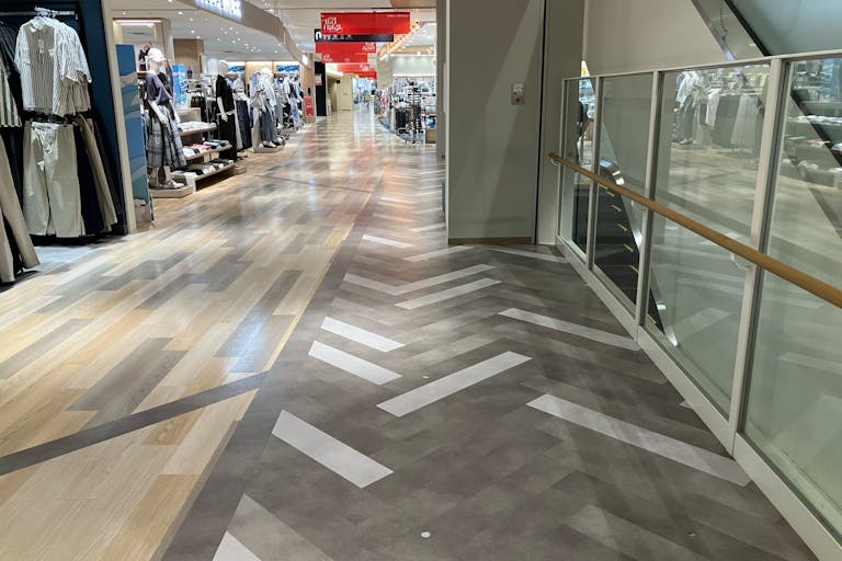 【KAMEIDO CLOCK】2階エスカレーター横 物販、食物販のポップアップストアや販促プロモーションに最適な催事イベントスペースの画像3