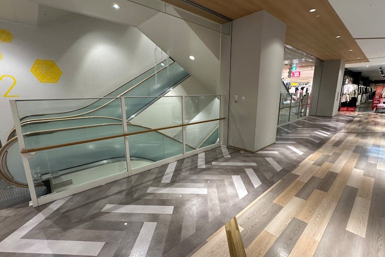 【KAMEIDO CLOCK】2階エスカレーター横 物販、食物販のポップアップストアや販促プロモーションに最適な催事イベントスペースの画像4