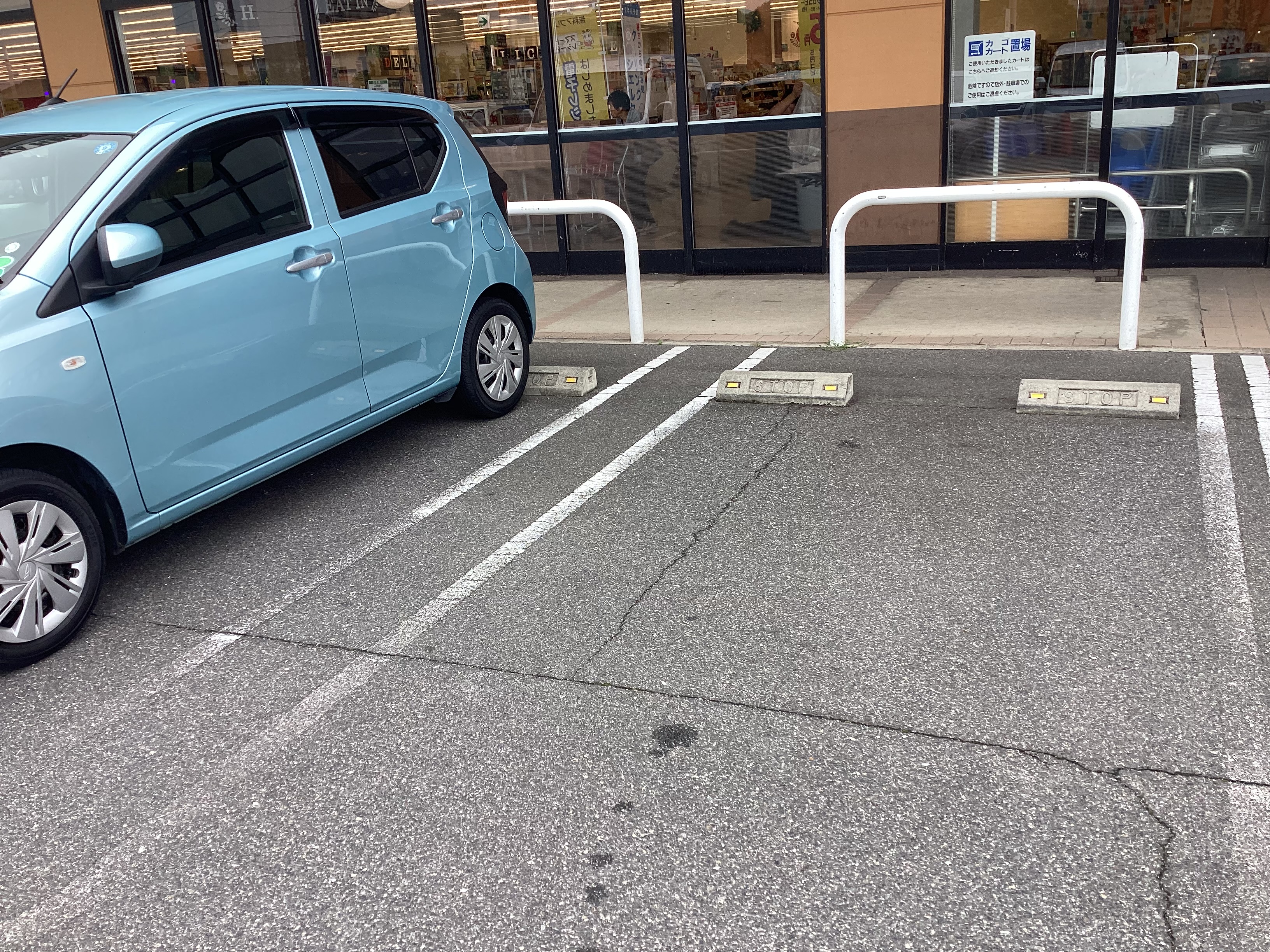 【天満屋ハピーズ井原店】駐車場 各種プロモーション、会員獲得イベントに最適な屋外催事イベントスペース