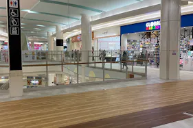 【イオンモール八幡東】⑨3F中央エスカレーター横A(タイムステーション)