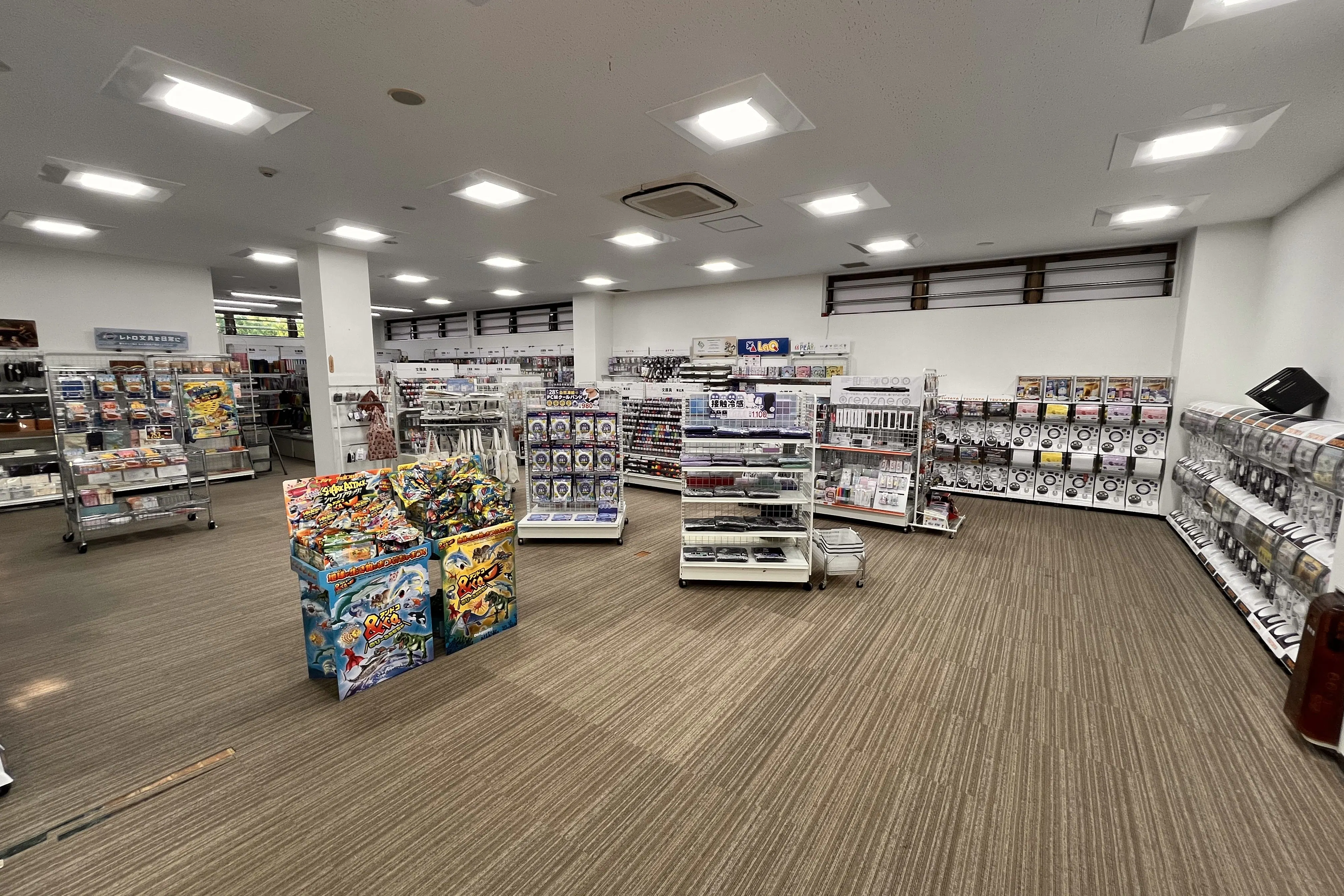 【TSUTAYA 大網白里店】物販やプロモーションの実施可能な1階入口そばのスペース
