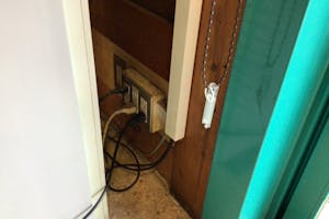 【ダイナム白河店】キッチンカーやプロモーションイベントの開催に最適なアミューズメント施設のイベントスペース(出入口前)