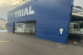 【スーパーセンタートライアル岩出店】キッチンカー(調理営業)出店限定/屋外スペース