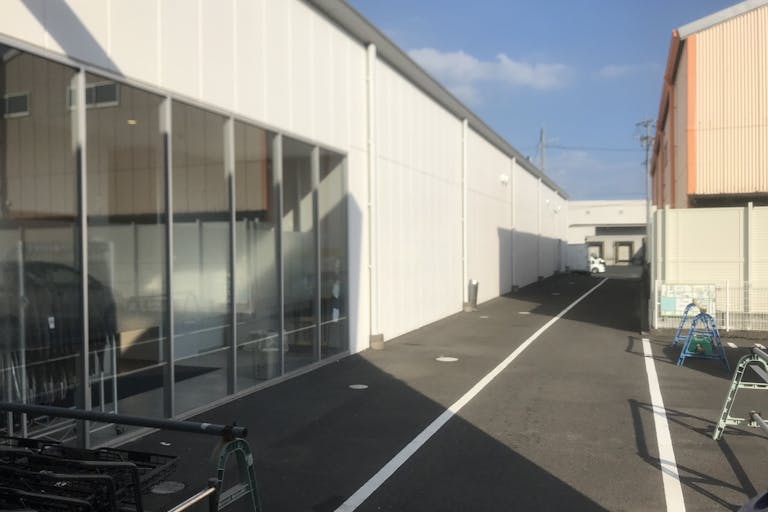 【スーパーセンタートライアル東開店】キッチンカー(調理営業)出店限定/屋外スペースの画像2