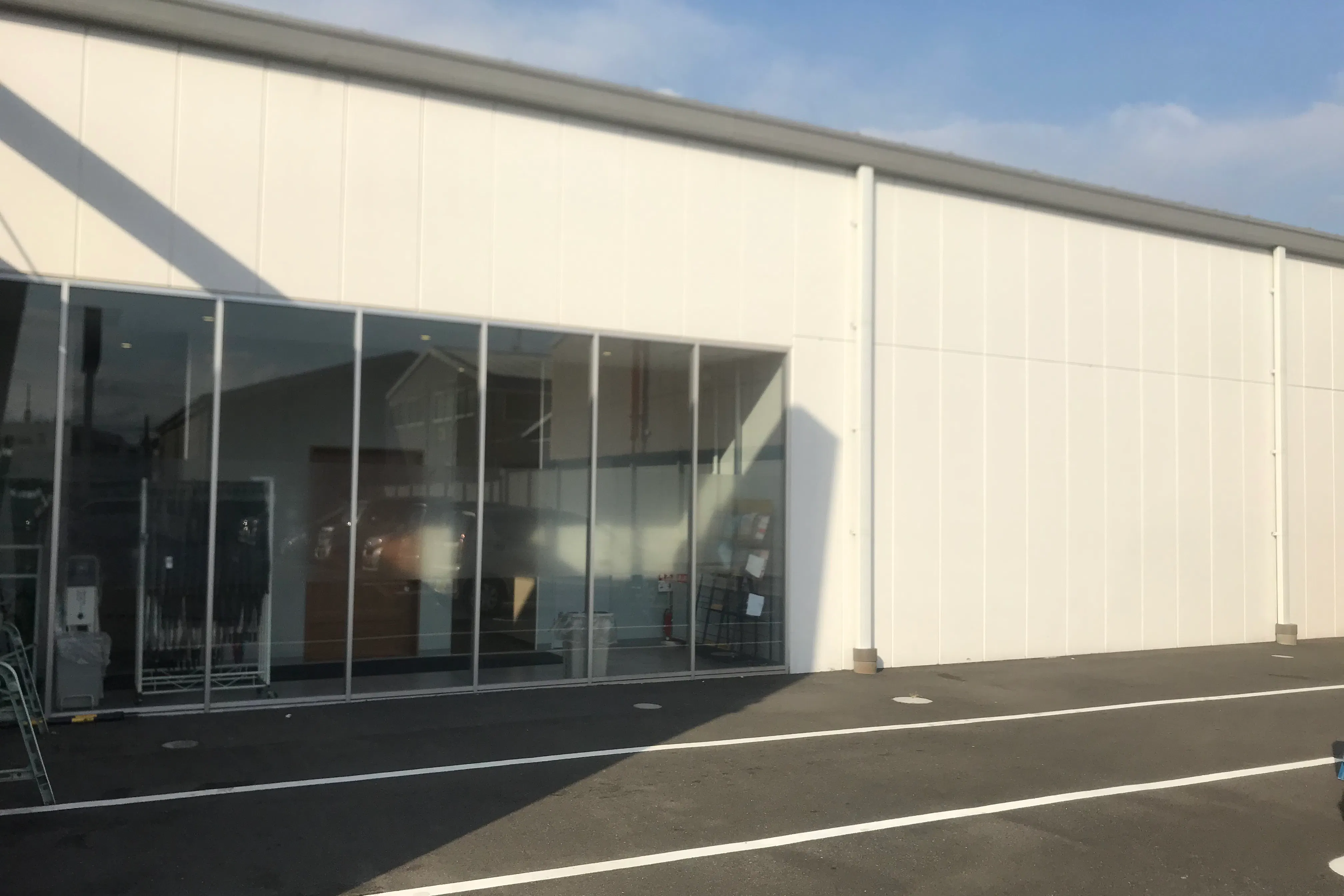 【スーパーセンタートライアル東開店】キッチンカー(調理営業)出店限定/屋外スペース