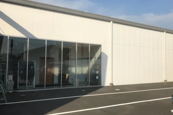 【スーパーセンタートライアル東開店】キッチンカー(調理営業)出店限定/屋外スペース