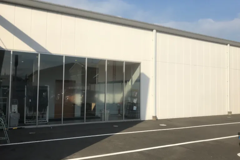 【スーパーセンタートライアル東開店】キッチンカー(調理営業)出店限定/屋外スペースの画像1