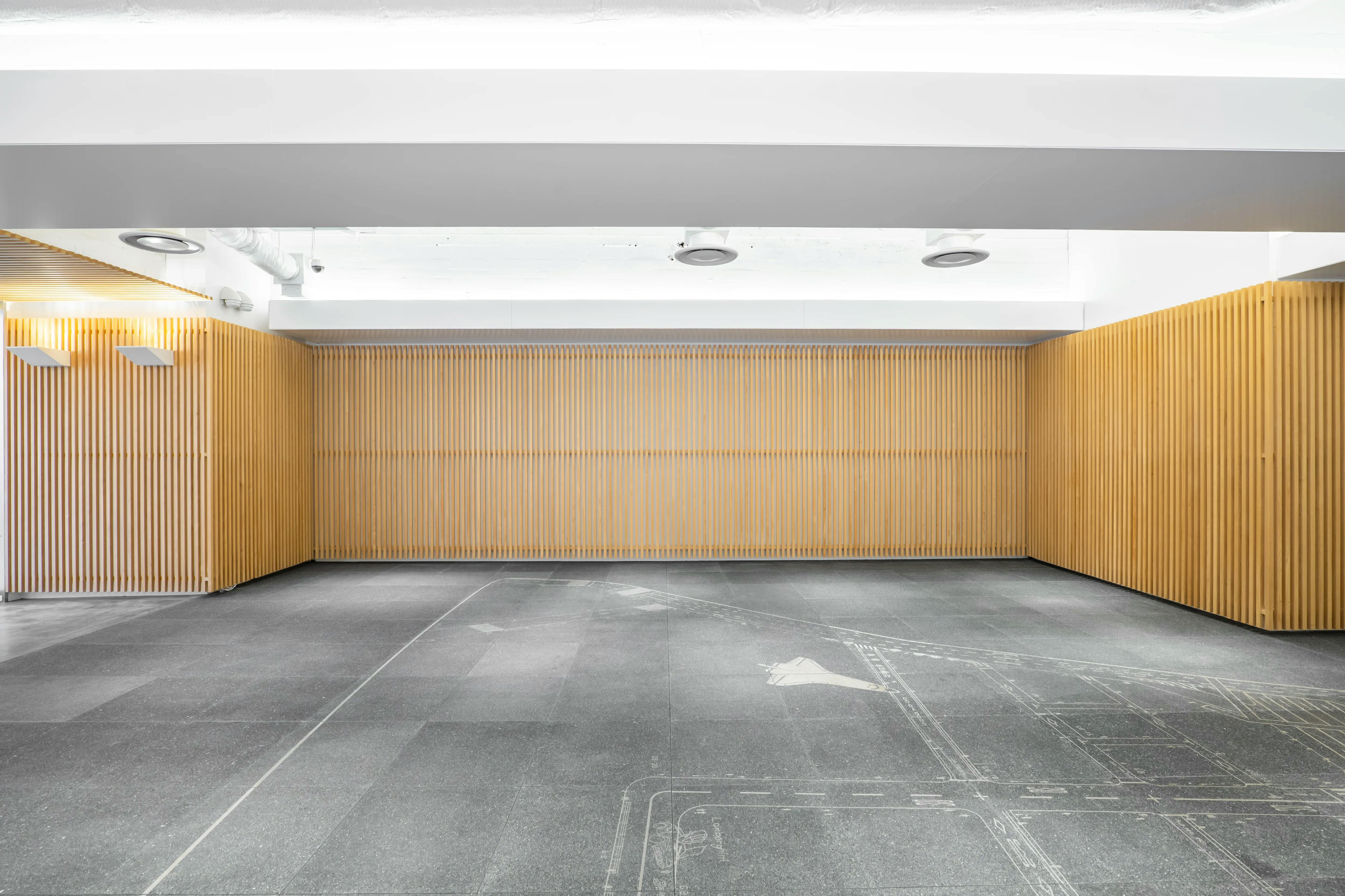 【銀座駅6分】数寄屋橋交差点すぐの路面にあるプロモーションに最適なレンタルスペース