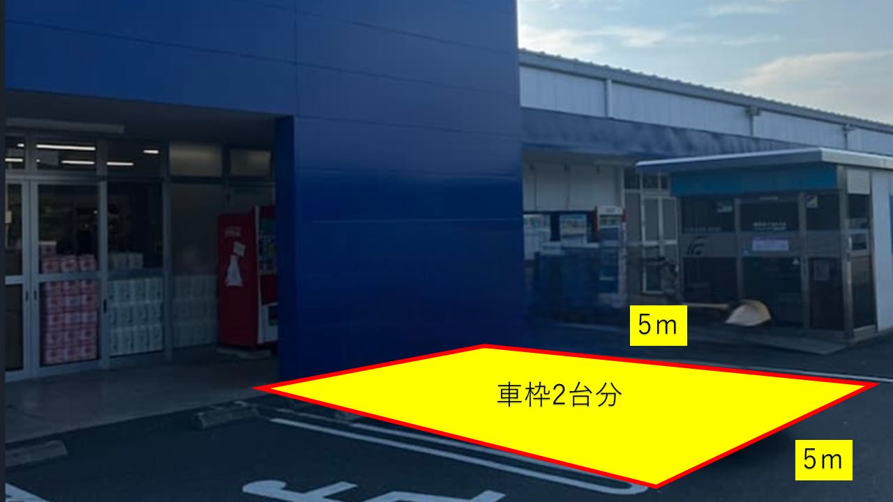 【スーパーセンタートライアル豊前店】【ポーチ前:右側】トライアルマルシェ(キッチンカー/テント・スペース)の画像