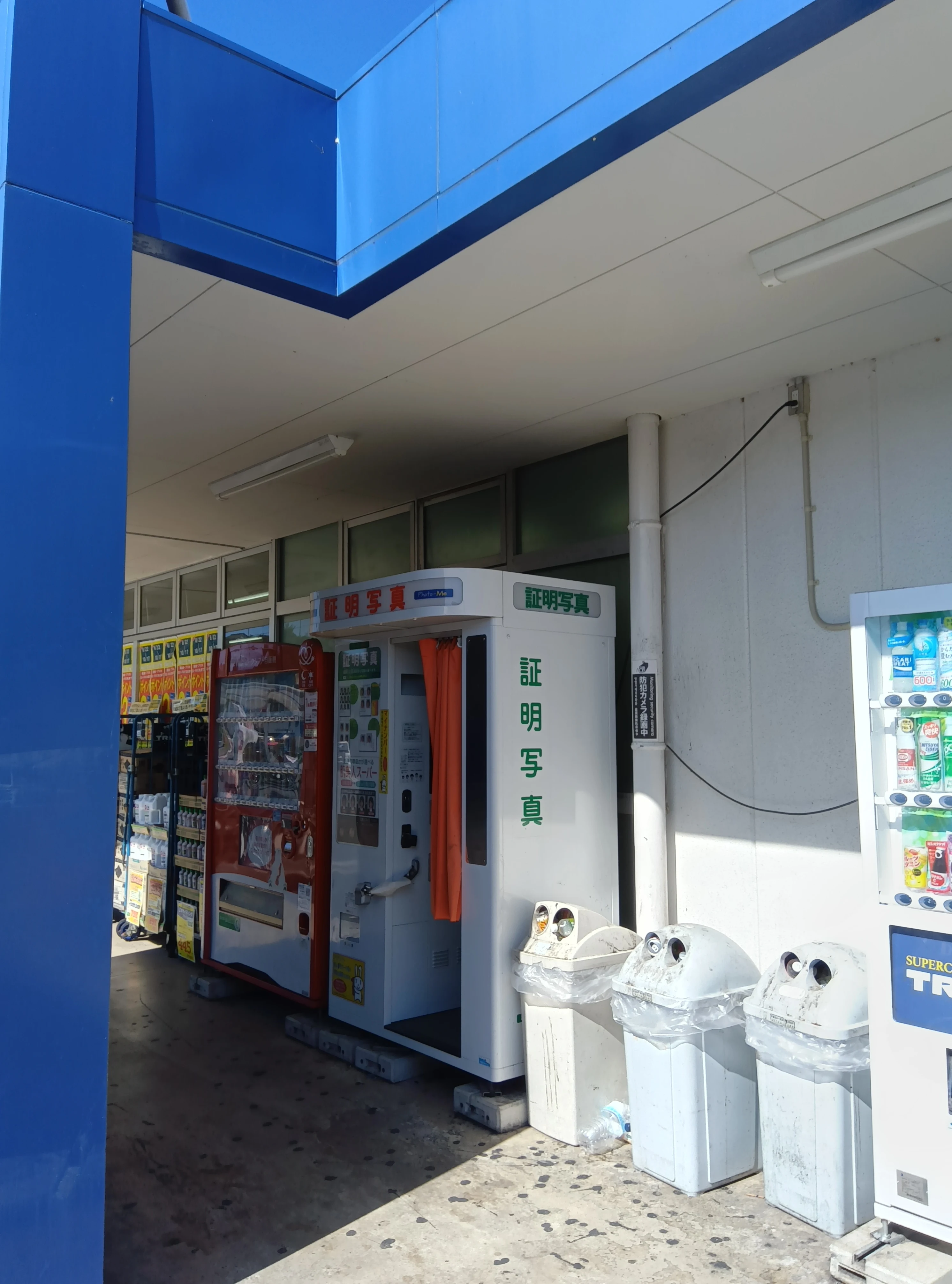 【スーパーセンタートライアル豊前店】【ポーチ前：右側】トライアルマルシェ（キッチンカー/テント・スペース）