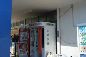 【スーパーセンタートライアル豊前店】【ポーチ前:右側】トライアルマルシェ(キッチンカー/テント・スペース)