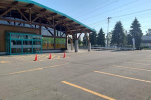 【ダイナム帯広店ゆったり館】キッチンカーやプロモーションに最適なアミューズメント施設のイベントスペース(店舗駐車場②)