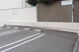 【フィッシングマックス芦屋店】キッチンカーやプロモーションに最適な入口の駐車場スペース