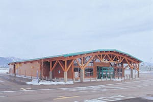 【ダイナム福井丸岡店】キッチンカーや各種プロモーションに最適なアミューズメント施設のイベントスペース(めん六や前)