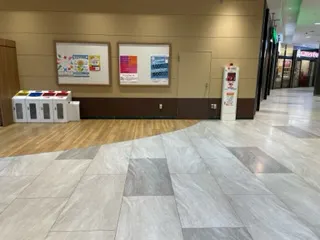 【イオンモール北大路】1F・北モール（AED前）の画像