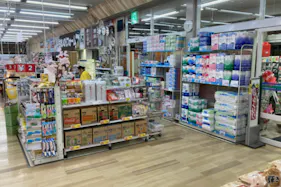 【ダイシン船岡店】出入口付近(レジ脇) プロモーションや物販に最適なホームセンター内階段前の催事イベントスペース