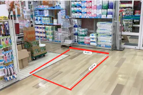 【ダイシン船岡店】出入口付近(レジ脇) プロモーションや物販に最適なホームセンター内階段前の催事イベントスペース