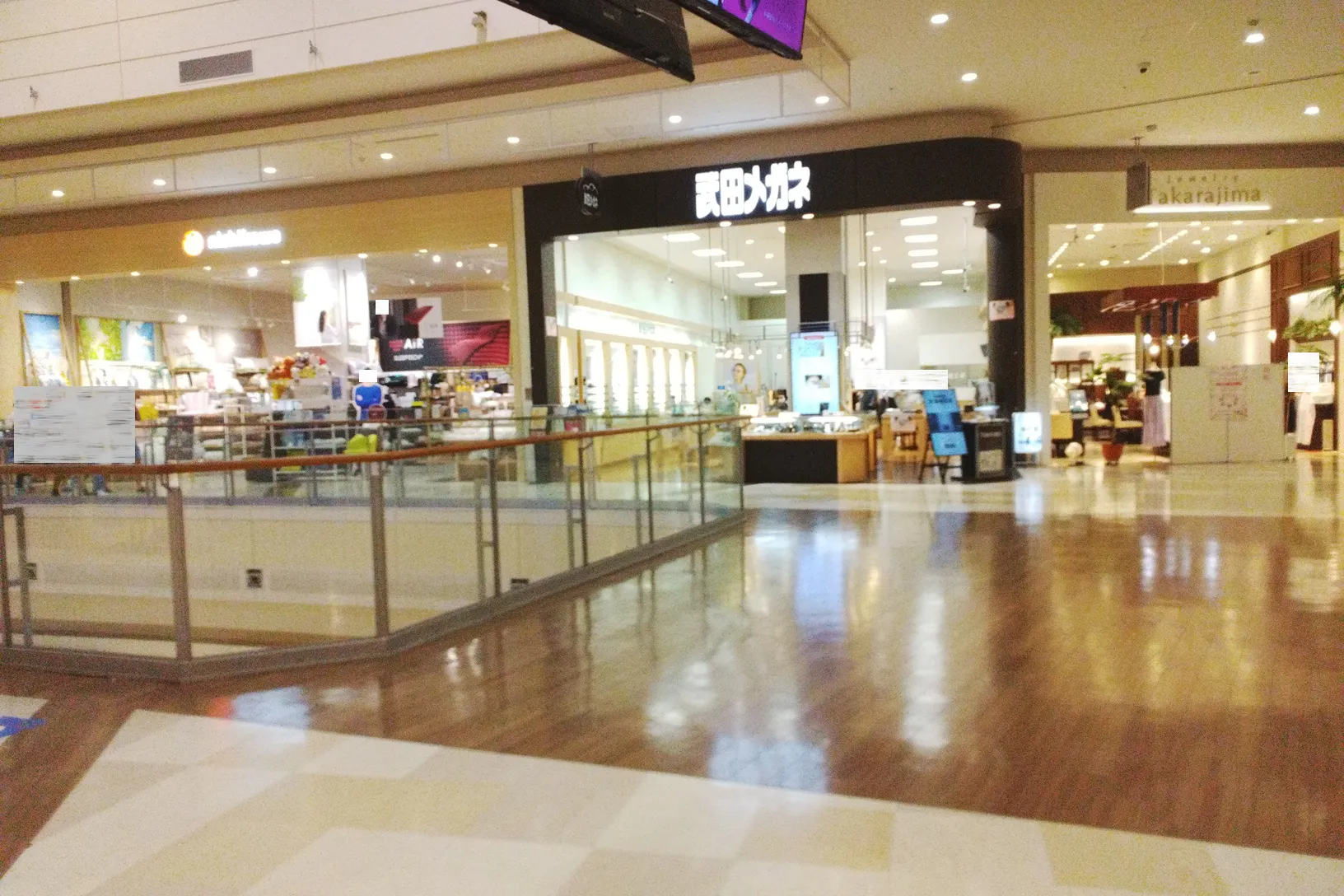 【イオンモール香椎浜(福岡県)】武田メガネ前 催事スペース